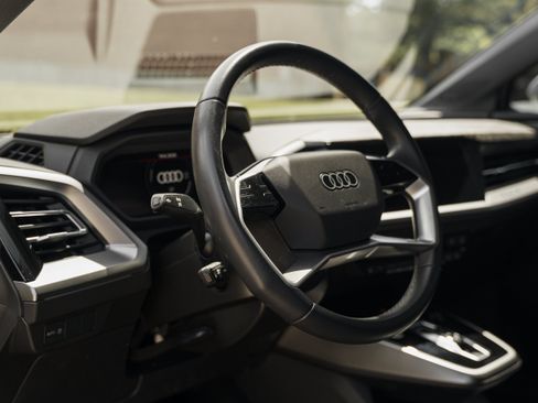 Used 2023 Audi Q4 e-tron Premium Plus w/ Premium Plus AWD/4WD image 9