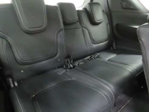 Used 2025 Nissan Armada PRO-4X image 23