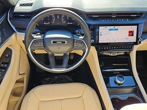 New 2026 Jeep Grand Cherokee L Limited w/ Luxury Tech Group II RWD image 12