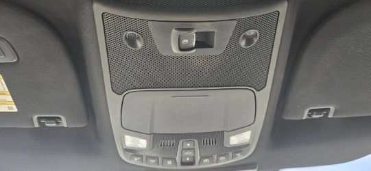 Used 2022 Ford F350 Lariat w/ Black Appearance Package AWD/4WD image 19