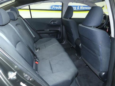 Used 2014 Honda Accord LX image 17