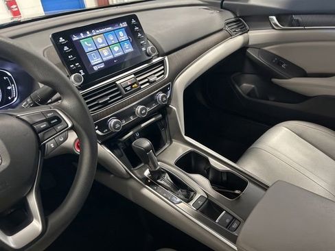 Used 2019 Honda Accord EX image 26