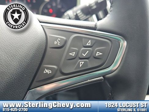 Used 2023 Chevrolet Equinox LT w/ Driver Convenience Package image 17