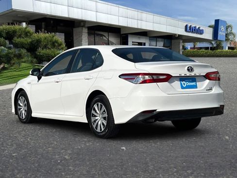 Used 2018 Toyota Camry LE image 7