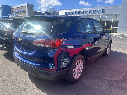 Used 2023 Chevrolet Equinox LS w/ Driver Confidence II Package image 2