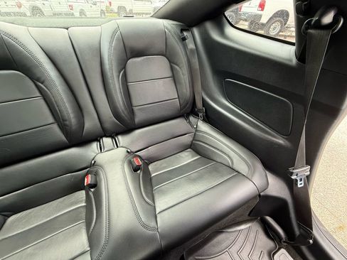 Used 2017 Ford Mustang GT RWD image 25