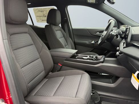 New 2026 Chevrolet Equinox LT image 15