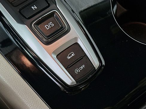 Used 2021 Honda Pilot Touring image 21