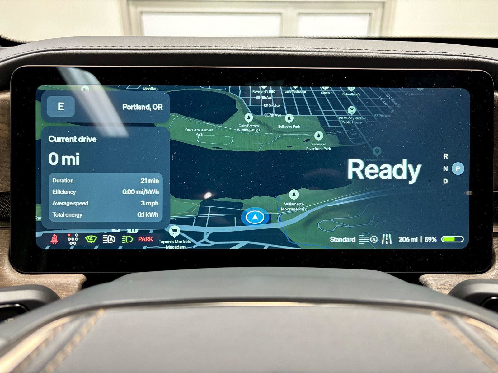 Used 2025 Rivian R1S Premium Dual AWD/4WD image 34