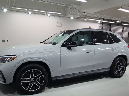 Used 2026 Mercedes-Benz GLC 300 4MATIC image 4