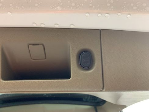 Used 2018 GMC Yukon SLT image 37