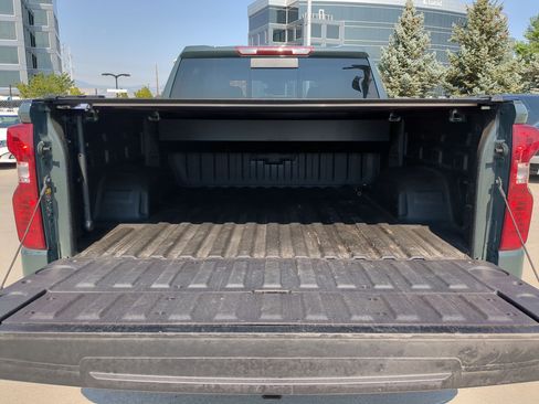 Used 2025 Chevrolet Silverado 1500 LT AWD/4WD image 32