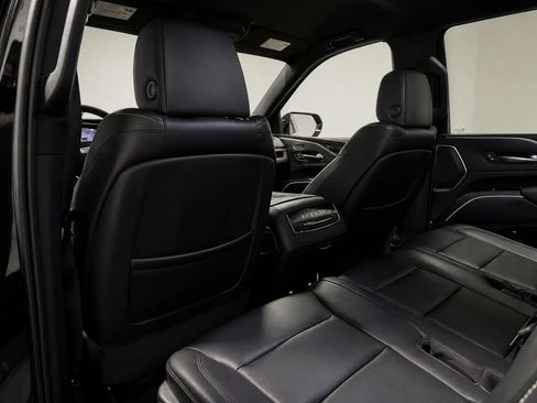 Used 2023 Cadillac Escalade ESV Luxury RWD image 12