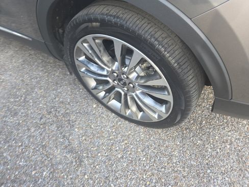 Used 2016 Lincoln MKX Reserve w/ Technology Package image 13