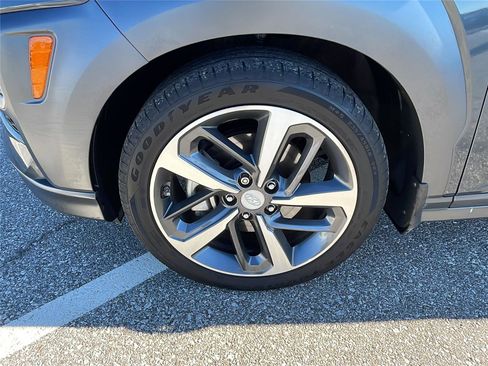 Used 2021 Hyundai Kona Limited image 10