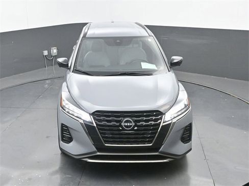 Used 2024 Nissan Kicks SR w/ SR Premium Package image 28