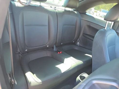 Used 2014 Volkswagen Beetle 1.8T FWD image 32