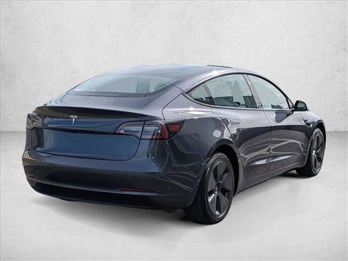Used 2021 Tesla Model 3 Standard Range Plus image 5
