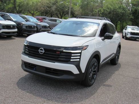 New 2026 Nissan Kicks SR w/ Cold Weather Package image 7