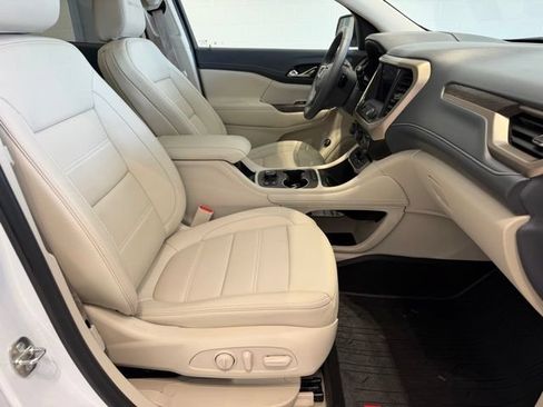 Used 2023 GMC Acadia Denali w/ Denali Ultimate Package AWD/4WD image 13