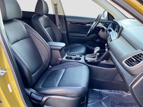 Used 2024 Kia Seltos SX w/ SX Sunroof Package image 29