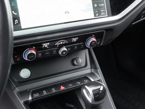 Used 2020 Audi Q3 2.0T Prestige w/ Prestige Package image 11