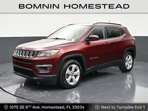 Used 2021 Jeep Compass Latitude FWD image 1