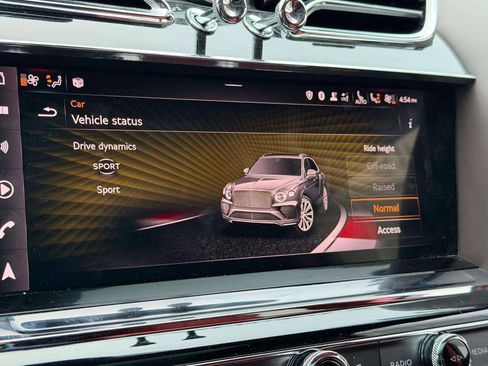 Certified 2022 Bentley Bentayga image 27
