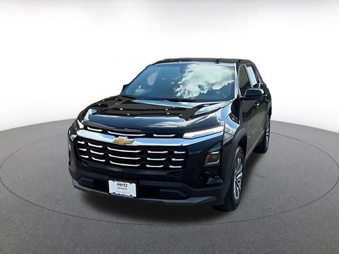 Used 2025 Chevrolet Equinox LT FWD image 4