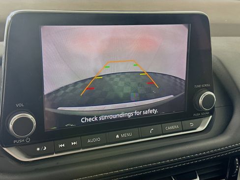 Used 2023 Nissan Rogue SV image 21