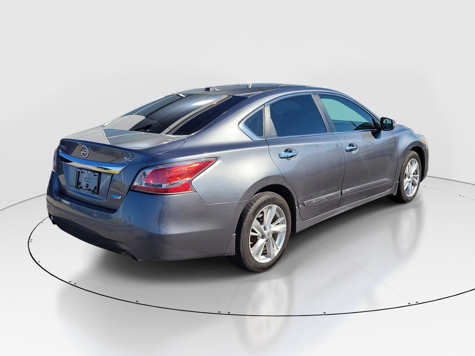 Used 2014 Nissan Altima 2.5 SL w/ Moonroof Package FWD image 4
