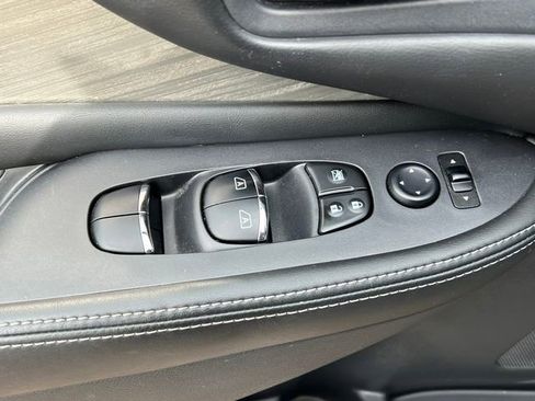 Used 2018 Nissan Murano Platinum image 18