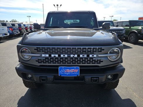 New 2025 Ford Bronco Badlands image 3