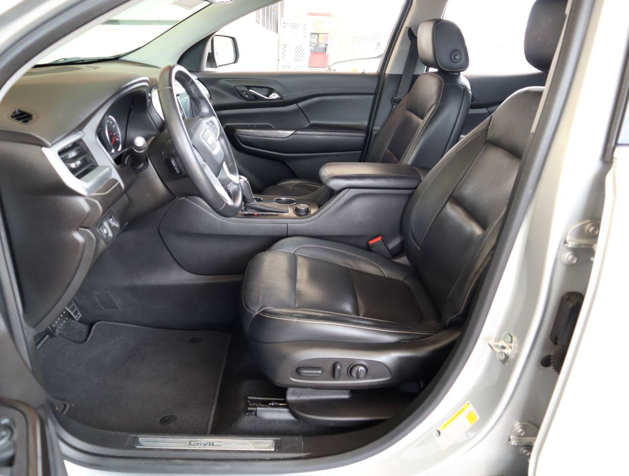 Used 2019 GMC Acadia SLT FWD image 13