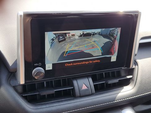Certified 2025 Toyota RAV4 XLE AWD/4WD image 15
