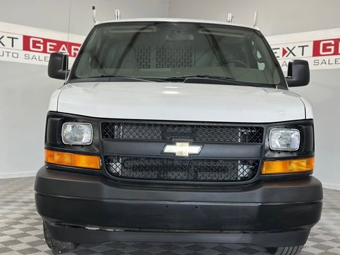 Used 2017 Chevrolet Express 2500 image 5