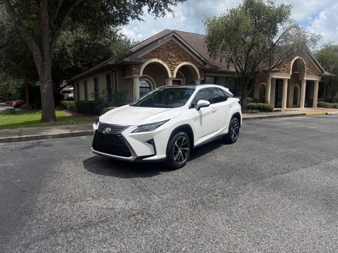 Used 2017 Lexus RX 350 FWD w/ Luxury Package image 4