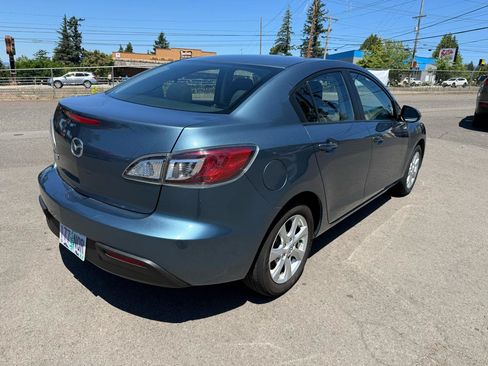 Used 2011 MAZDA MAZDA3 i Touring FWD image 8