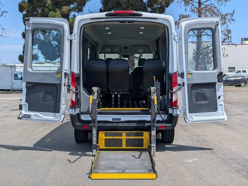 Used 2023 Ford E-Transit Medium Roof RWD image 3