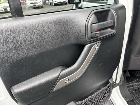 Used 2016 Jeep Wrangler Unlimited Sport w/ Quick Order Package 24S image 30