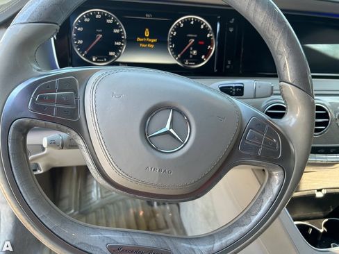 Used 2017 Mercedes-Benz S 550 Sedan w/ Premium Package image 8