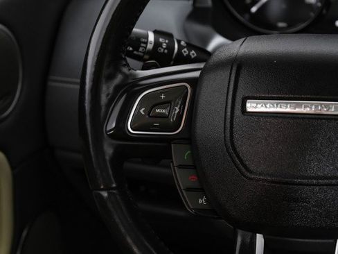 Used 2017 Land Rover Range Rover Evoque SE Premium image 14