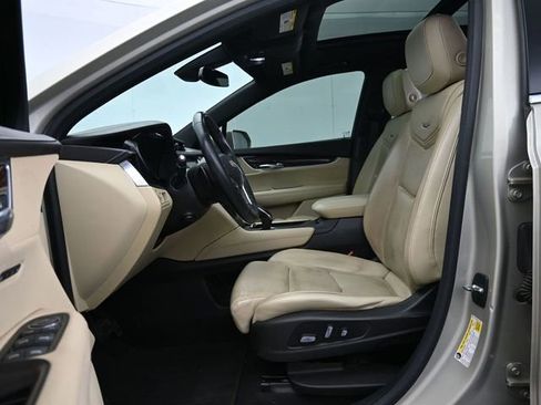 Used 2017 Cadillac XT5 Premium Luxury image 39