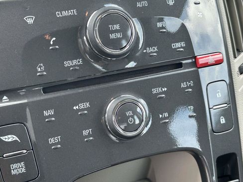 Used 2013 Chevrolet Volt w/ Enhanced Safety Package 2 FWD image 25
