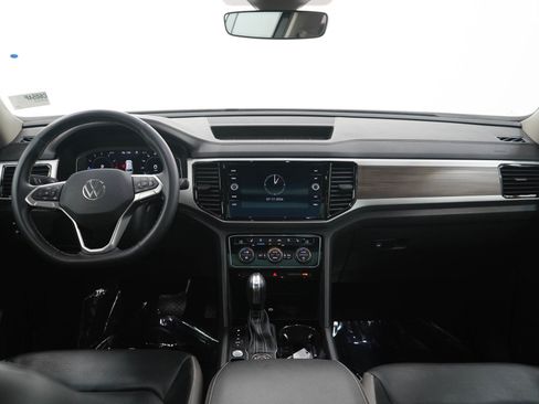 Used 2022 Volkswagen Atlas SEL AWD/4WD image 18