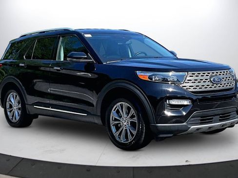 Used 2022 Ford Explorer Limited w/ Equipment Group 301A RWD image 2