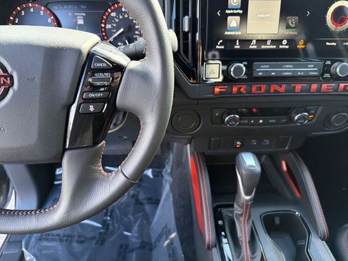 Certified 2025 Nissan Frontier Pro-X image 16