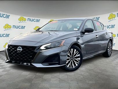 Used 2024 Nissan Altima 2.5 SV