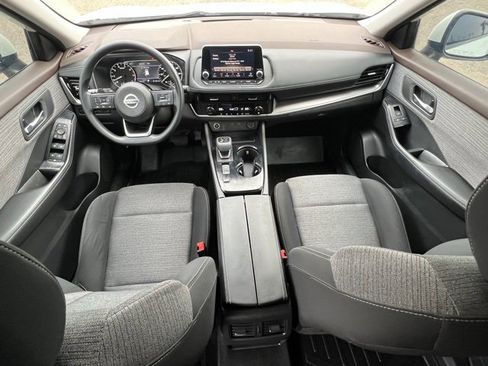 Certified 2021 Nissan Rogue SV image 14