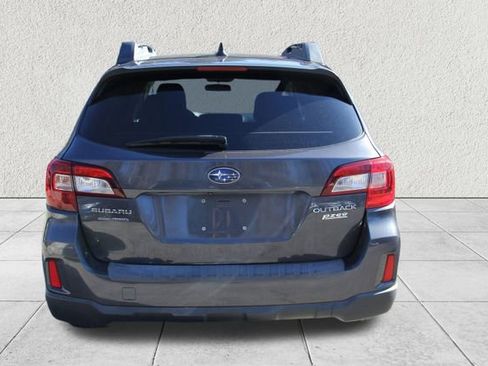 Used 2017 Subaru Outback 2.5i Premium image 8
